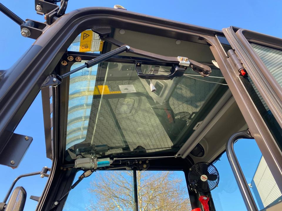 Mini bager, Prikolica Minibagger BK2000NKSR + Tieflader + Zubehör *INKL.19% MWST*BERGER KRAUS*KUBOTA* KLIMA*SCHWENKARM*VERSTELLFAHRWERK*: slika 11