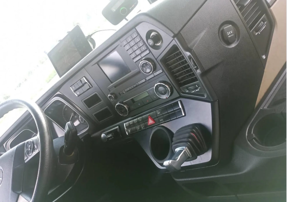 Tegljač Mercedes-Benz ACTROS 1845 mega: slika 10