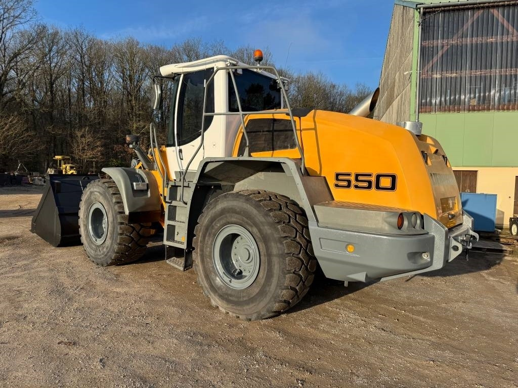 Liebherr L 550 - Utovarivač točkaš: slika 4 Liebherr L 550 - Utovarivač točkaš: slika 4