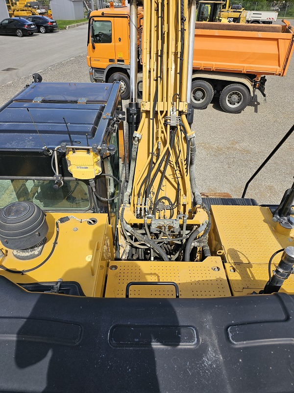 Bager guseničar CATERPILLAR 323EL GPS Trimble: slika 15