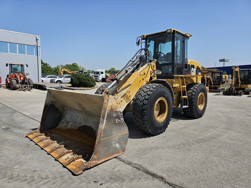 CATERPILLAR 930G - Utovarivač točkaš: slika 1 CATERPILLAR 930G - Utovarivač točkaš: slika 1