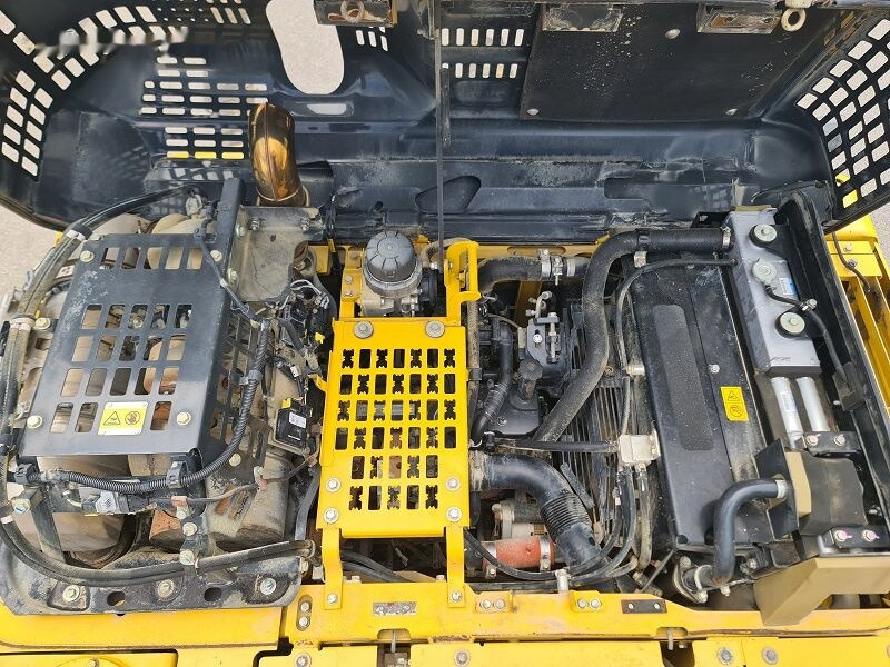 Bager guseničar Komatsu PC240NLC-11: slika 12