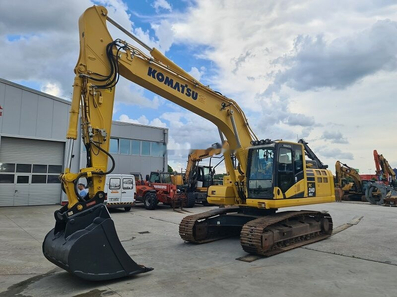 Bager guseničar Komatsu PC240NLC-11: slika 7
