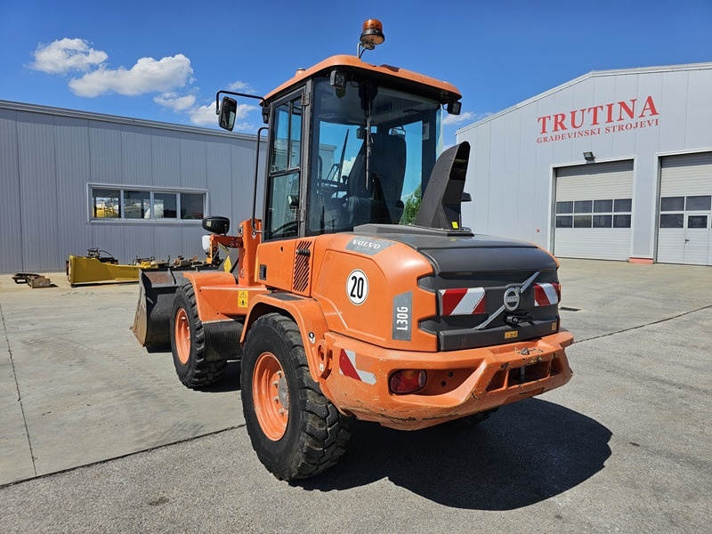 VOLVO L30G - Utovarivač točkaš: slika 3 VOLVO L30G - Utovarivač točkaš: slika 3