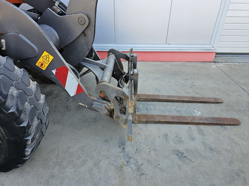 Utovarivač točkaš VOLVO L30G: slika 15