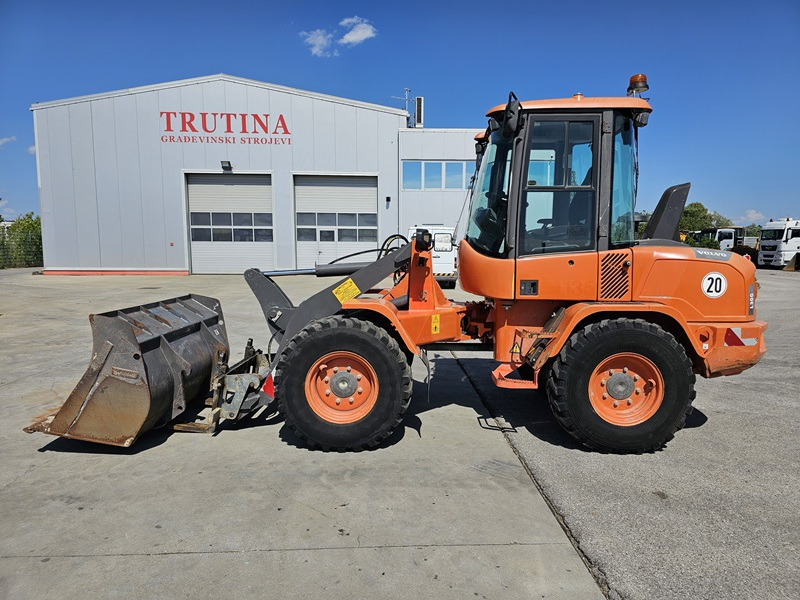 VOLVO L30G - Utovarivač točkaš: slika 2 VOLVO L30G - Utovarivač točkaš: slika 2