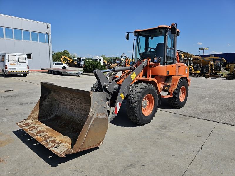 VOLVO L30G - Utovarivač točkaš: slika 1 VOLVO L30G - Utovarivač točkaš: slika 1