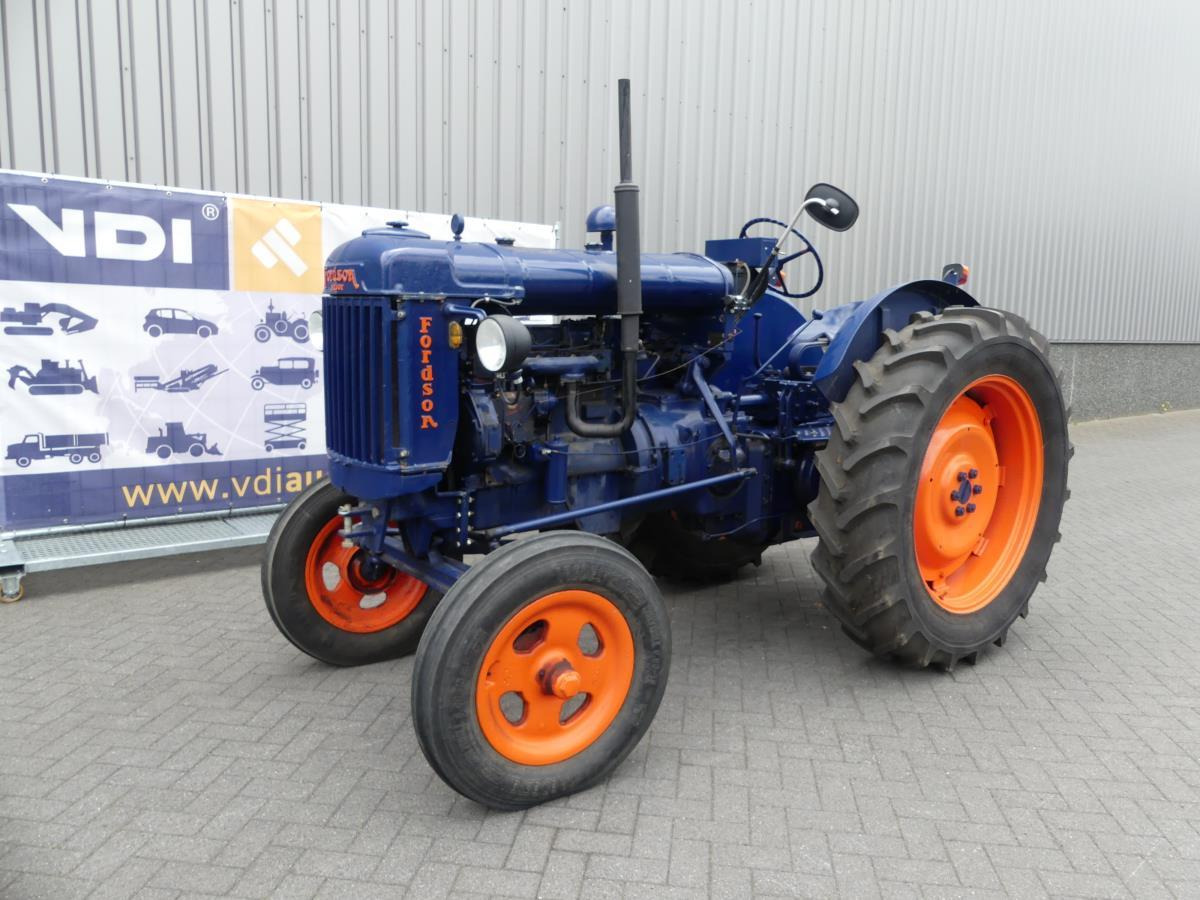Traktor Fordson 27N: slika 1