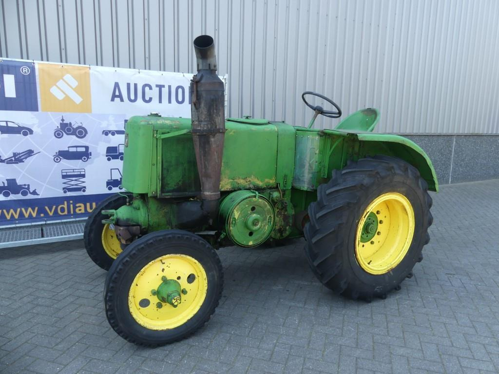 Traktor SF Vierzon 302: slika 1
