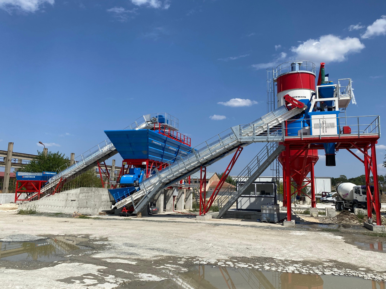 Constmach 60 m³/h Compact Concrete Batching Plant With Band - Fabrika betona: slika 1 Constmach 60 m³/h Compact Concrete Batching Plant With Band - Fabrika betona: slika 1