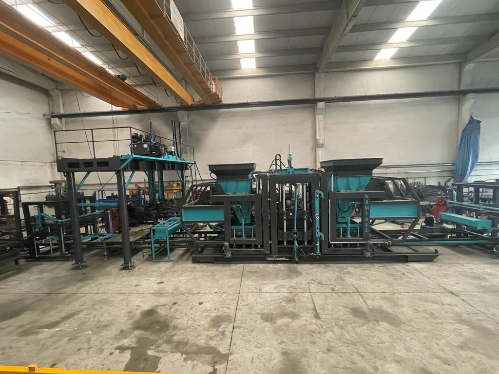 Constmach BS-42 Briquette Making Machine (Concrete Block Making Machine) - Vibro presa za betonske blokove: slika 1 Constmach BS-42 Briquette Making Machine (Concrete Block Making Machine) - Vibro presa za betonske blokove: slika 1