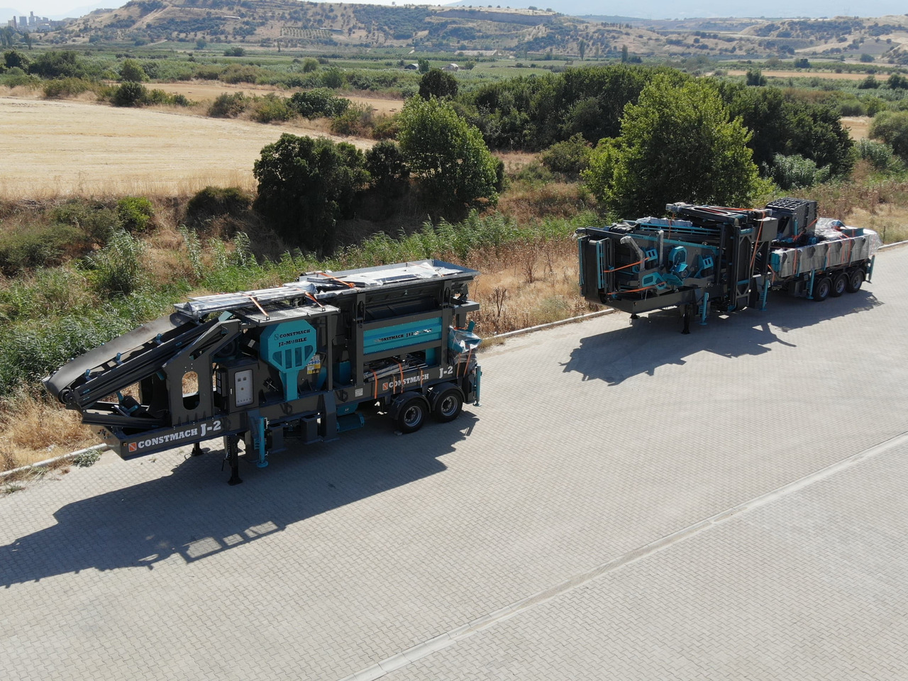 Constmach Installation Mobile De Concassage Et De Criblage À Impact D'une Capacité De 150 À 200 Tonnes - Mobilna drobilica: slika 2 Constmach Installation Mobile De Concassage Et De Criblage À Impact D'une Capacité De 150 À 200 Tonnes - Mobilna drobilica: slika 2