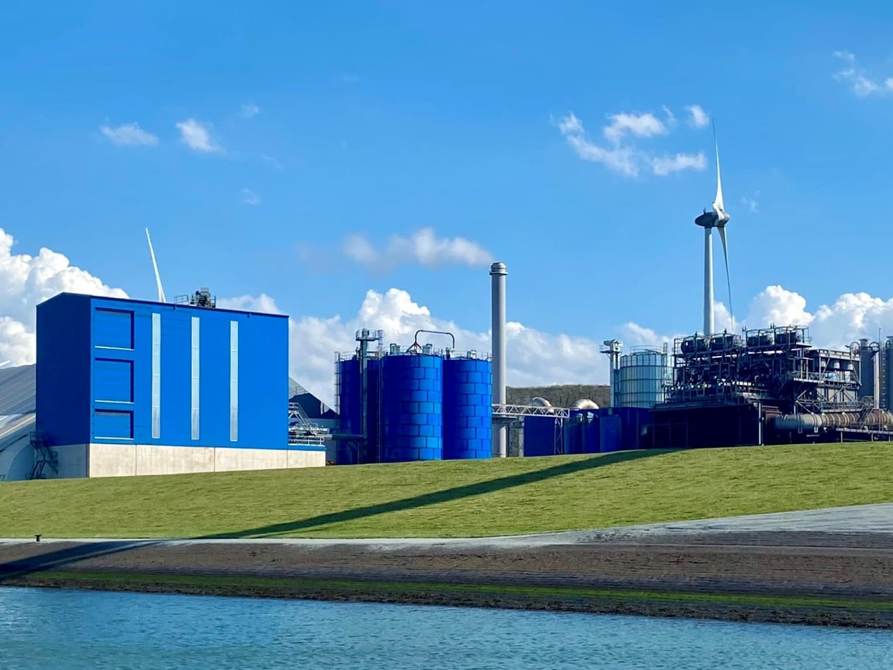 Constmach Zement Silo mit 2000 Tonnen Kapazität - Silos za cement: slika 2 Constmach Zement Silo mit 2000 Tonnen Kapazität - Silos za cement: slika 2