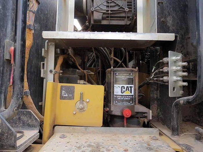Bager CAT M320F: slika 20