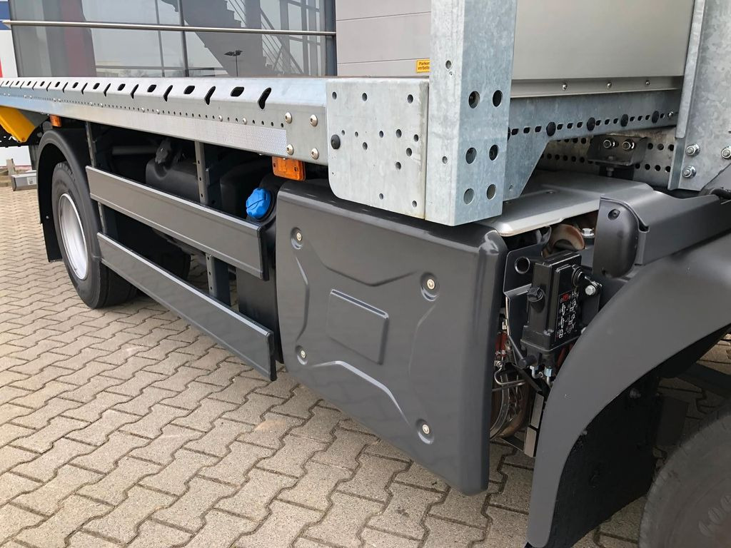 Renault D 10.210 Klima*PTO*Motor Bremse*Blatt Federung Renault D10.210 Klima*2PTO*Motor Bremse*Blatt*Auch Miete - Kamion sa tovarnim sandukom: slika 5 Renault D 10.210 Klima*PTO*Motor Bremse*Blatt Federung Renault D10.210 Klima*2PTO*Motor Bremse*Blatt*Auch Miete - Kamion sa tovarnim sandukom: slika 5