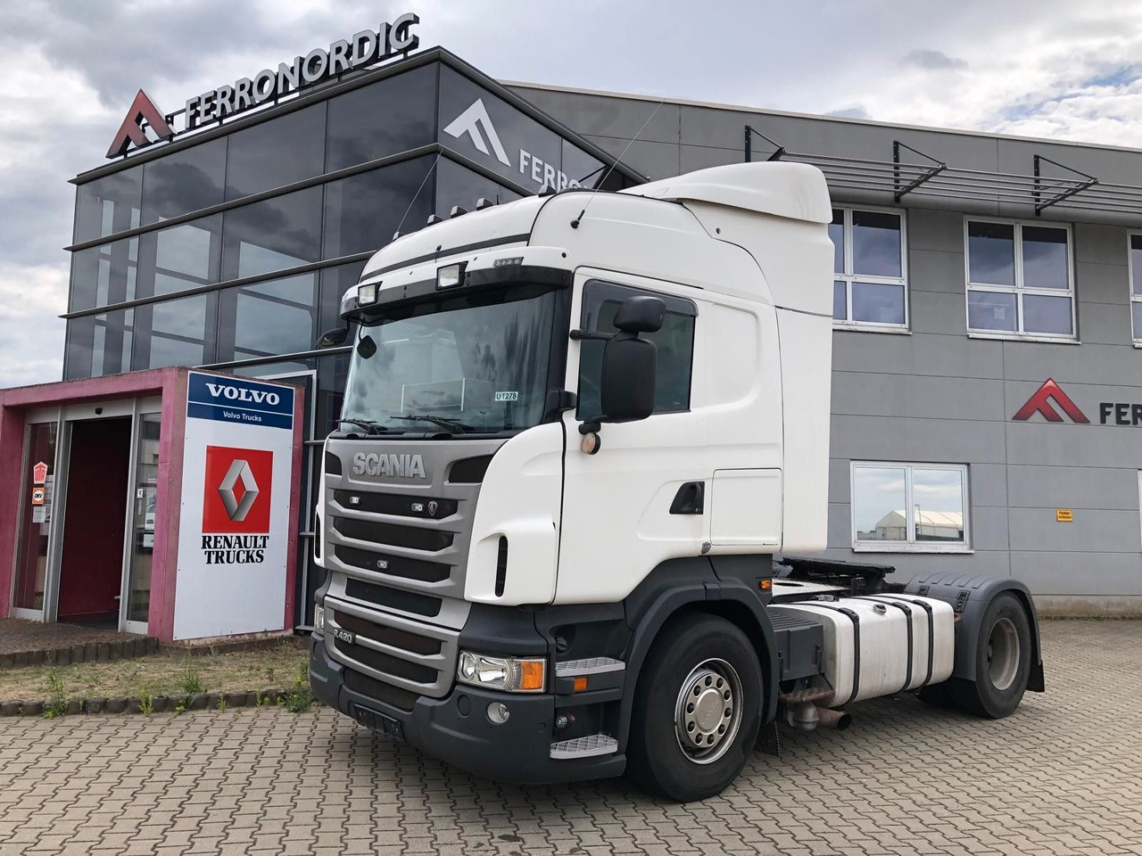 Scania R420 PTO*Automatik mit Kupplungspedale - Tegljač: slika 4 Scania R420 PTO*Automatik mit Kupplungspedale - Tegljač: slika 4