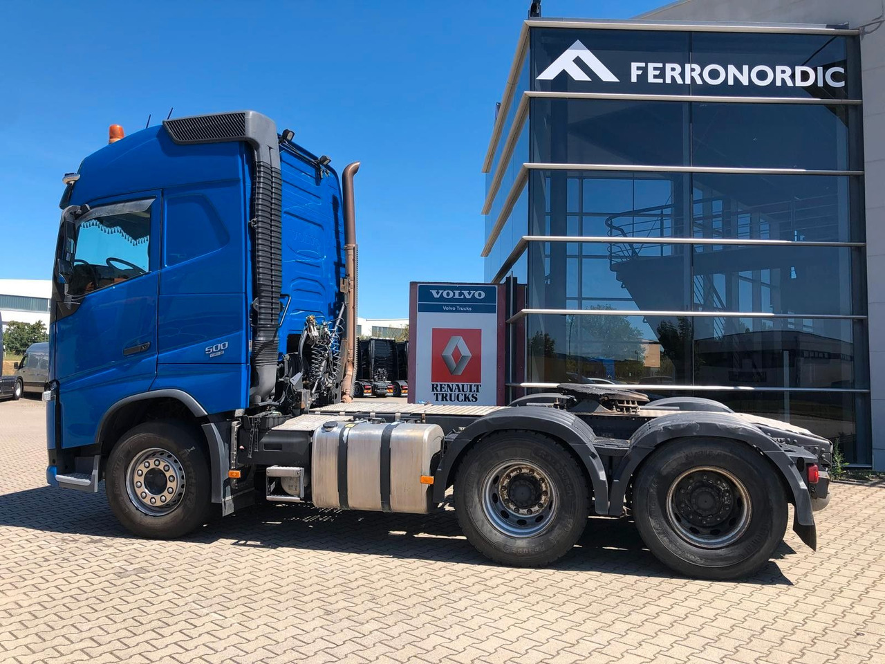 Volvo FH500 6x4*Liftachse*80T*IP-Cool*PTO - Tegljač: slika 4 Volvo FH500 6x4*Liftachse*80T*IP-Cool*PTO - Tegljač: slika 4