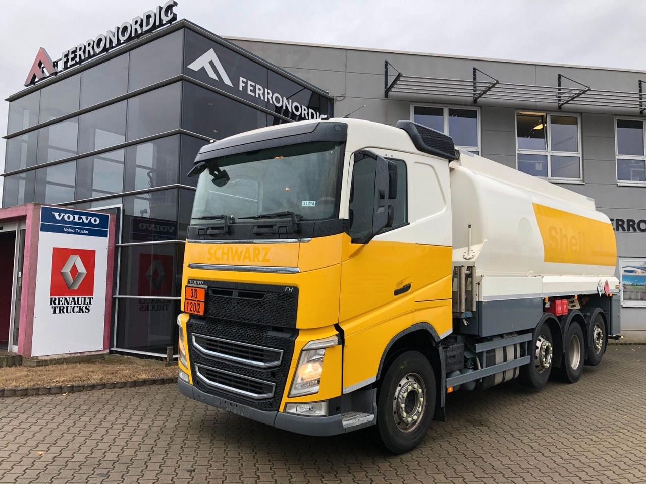 Volvo FH420 Tridem*ADR*3 Kammern 26700LT*ROHR*Sening - Kamion cisterna: slika 5 Volvo FH420 Tridem*ADR*3 Kammern 26700LT*ROHR*Sening - Kamion cisterna: slika 5