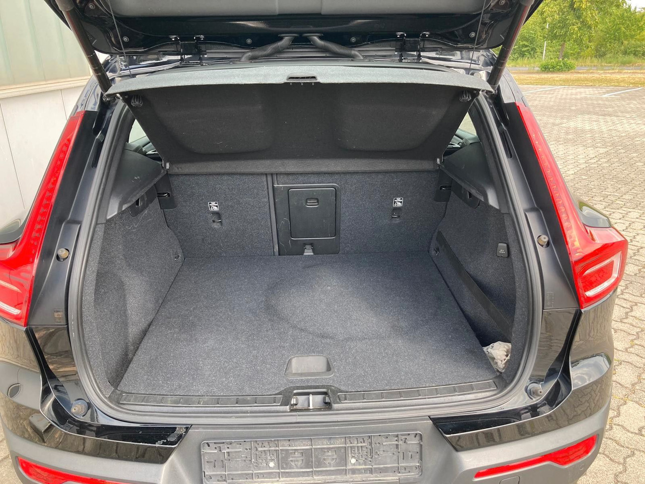 Volvo XC 40 D3 Momentum Pro AWD - SUVSUV: slika 4 Volvo XC 40 D3 Momentum Pro AWD - SUVSUV: slika 4