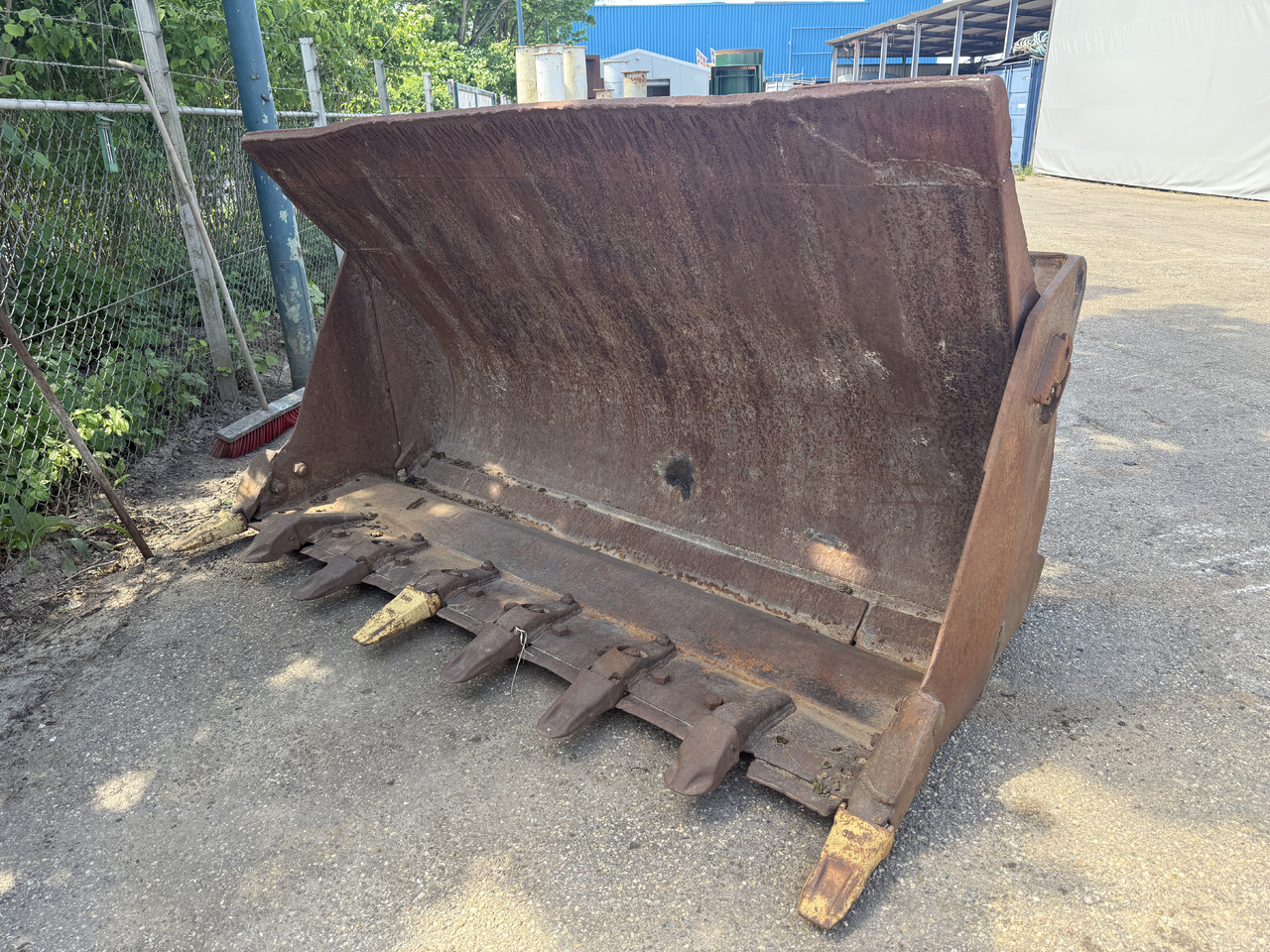 CATERPILLAR 953 - Utovarivač guseničar: slika 1 CATERPILLAR 953 - Utovarivač guseničar: slika 1