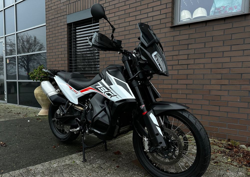 Motocikl KTM Adventure: slika 1