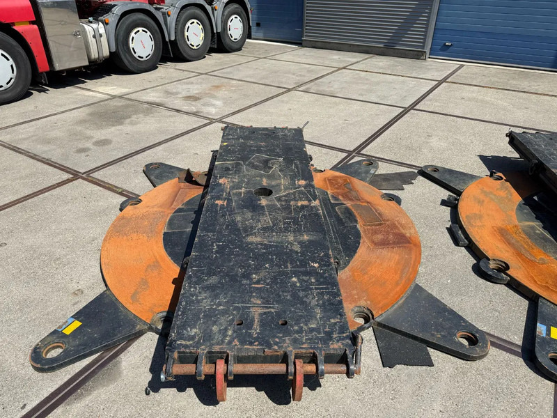 SCHEUERLE 2x 2002 Turntables 240 T  + NEW Steering device - Rezervni deo: slika 4 SCHEUERLE 2x 2002 Turntables 240 T  + NEW Steering device - Rezervni deo: slika 4