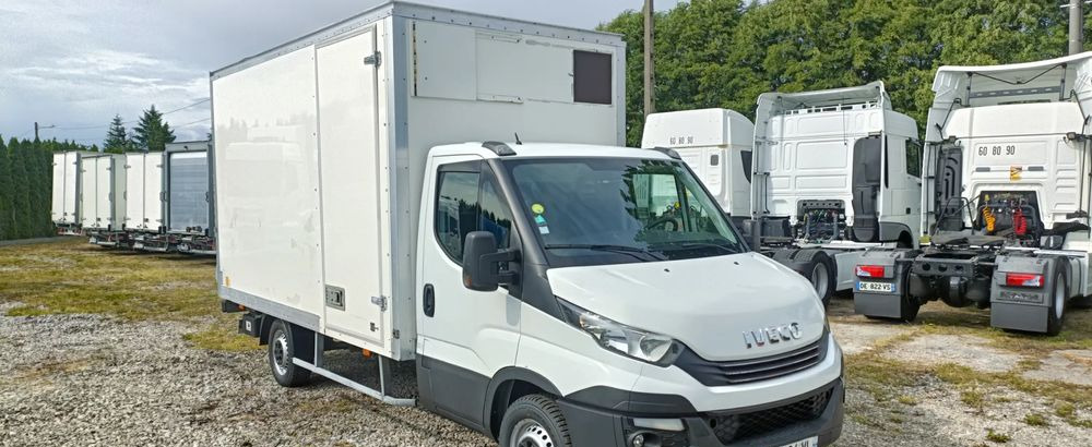 Iveco Daily 35S16 - Dostavno vozilo sa zatvorenim sandukom: slika 3 Iveco Daily 35S16 - Dostavno vozilo sa zatvorenim sandukom: slika 3
