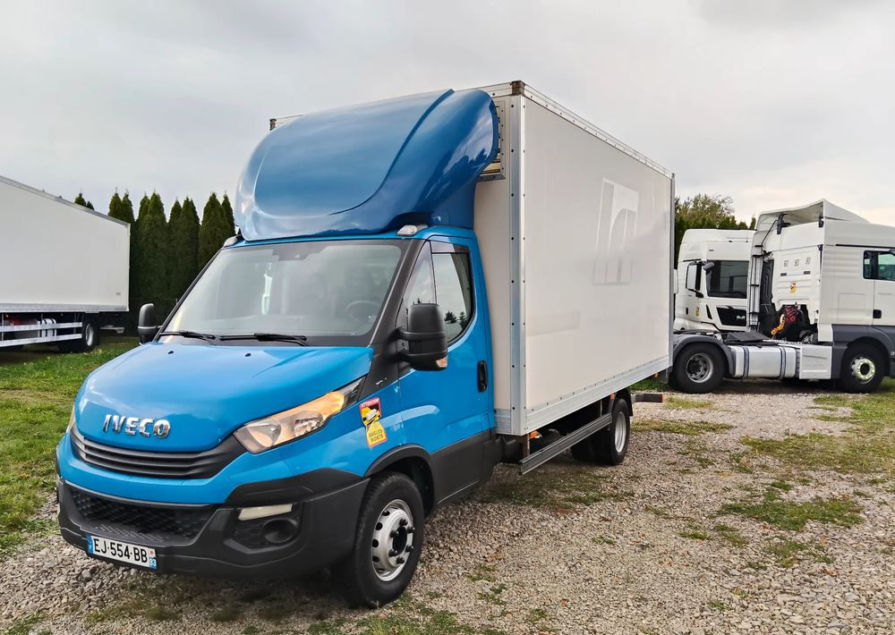 Iveco Daily 70C18 - Kamion sa zatvorenim sandukom: slika 2 Iveco Daily 70C18 - Kamion sa zatvorenim sandukom: slika 2