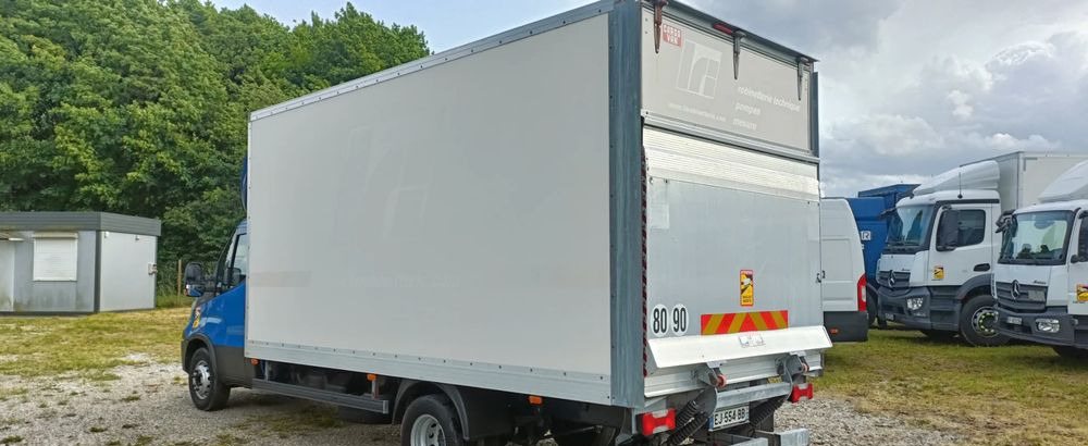 Iveco Daily 70C18 - Kamion sa zatvorenim sandukom: slika 5 Iveco Daily 70C18 - Kamion sa zatvorenim sandukom: slika 5