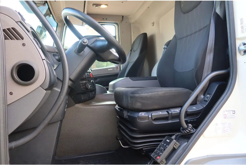 DAF CF 290 FA Bak + klep Dhollandia 2000 KG - Kamion sa zatvorenim sandukom: slika 5 DAF CF 290 FA Bak + klep Dhollandia 2000 KG - Kamion sa zatvorenim sandukom: slika 5