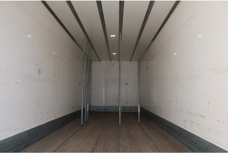 DAF CF 340 FAN 6X2 Bakwagen + Klep 2500 KG - Kamion sa zatvorenim sandukom: slika 4 DAF CF 340 FAN 6X2 Bakwagen + Klep 2500 KG - Kamion sa zatvorenim sandukom: slika 4