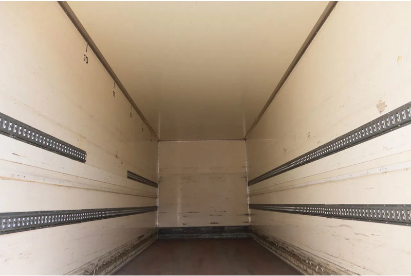 DAF CF 410 Bak+Klep Dhollandia 2.000 kg Slaapcabine - Kamion sa zatvorenim sandukom: slika 4 DAF CF 410 Bak+Klep Dhollandia 2.000 kg Slaapcabine - Kamion sa zatvorenim sandukom: slika 4