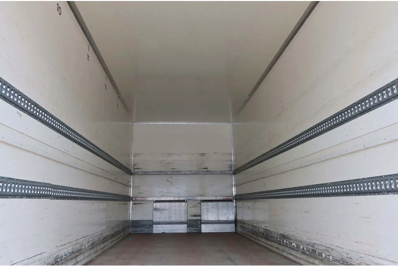 DAF CF 410 Bakwagen + Onderschuif klep - Kamion sa zatvorenim sandukom: slika 4 DAF CF 410 Bakwagen + Onderschuif klep - Kamion sa zatvorenim sandukom: slika 4