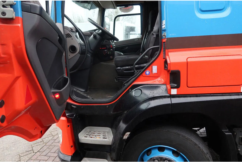 DAF CF 410 Bakwagen + Trailer 2x DHollandia 2000kg 5 stuks in voorraad!! - Kamion sa zatvorenim sandukom: slika 5 DAF CF 410 Bakwagen + Trailer 2x DHollandia 2000kg 5 stuks in voorraad!! - Kamion sa zatvorenim sandukom: slika 5