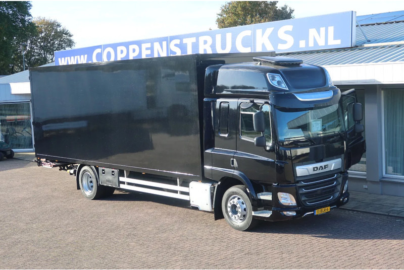 DAF CF 410 DAF CF 410 Black Edition Dhollandia klep 2.000 kg - Kamion sa zatvorenim sandukom: slika 2 DAF CF 410 DAF CF 410 Black Edition Dhollandia klep 2.000 kg - Kamion sa zatvorenim sandukom: slika 2