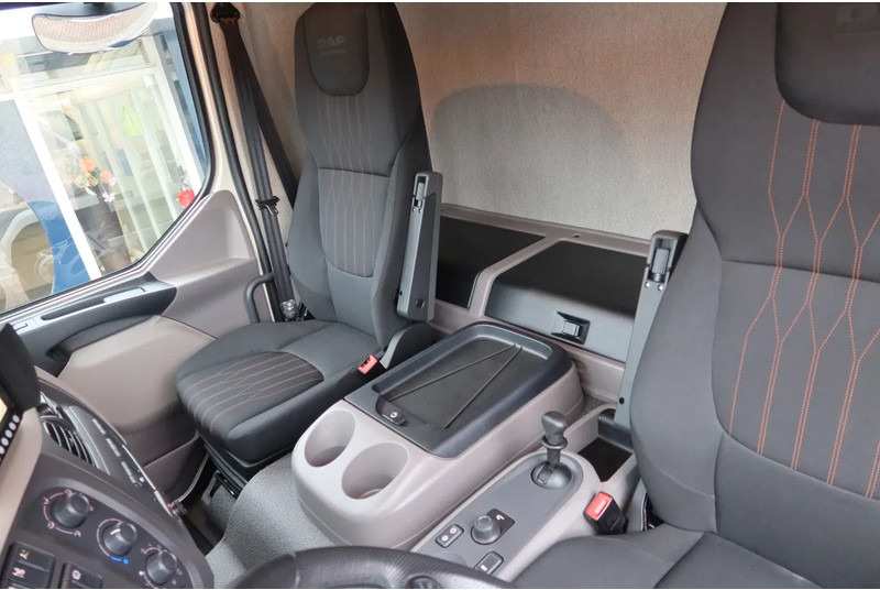 DAF LF 210 Bakwagen+ Dhollandia 1500 kg Comfort cabine - Kamion sa zatvorenim sandukom: slika 5 DAF LF 210 Bakwagen+ Dhollandia 1500 kg Comfort cabine - Kamion sa zatvorenim sandukom: slika 5