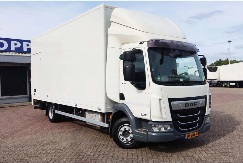 DAF LF 210 Bakwagen+ Dhollandia 1500 kg - Kamion sa zatvorenim sandukom: slika 2 DAF LF 210 Bakwagen+ Dhollandia 1500 kg - Kamion sa zatvorenim sandukom: slika 2