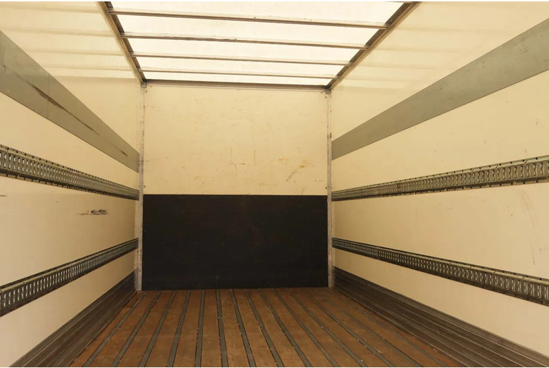 DAF LF 210 Bakwagen+ Dhollandia 1500 kg - Kamion sa zatvorenim sandukom: slika 4 DAF LF 210 Bakwagen+ Dhollandia 1500 kg - Kamion sa zatvorenim sandukom: slika 4