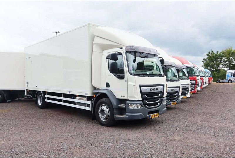 DAF LF 290 Bakwagen + Laadklep DHollandia 2000 kg - Kamion sa zatvorenim sandukom: slika 2 DAF LF 290 Bakwagen + Laadklep DHollandia 2000 kg - Kamion sa zatvorenim sandukom: slika 2