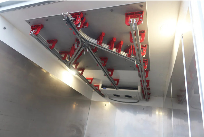 Iveco Daily 70 Daily 70 C 21 Hi-Matic Meat Hooks! Vlees Hangwerk! - Hladnjača: slika 4 Iveco Daily 70 Daily 70 C 21 Hi-Matic Meat Hooks! Vlees Hangwerk! - Hladnjača: slika 4