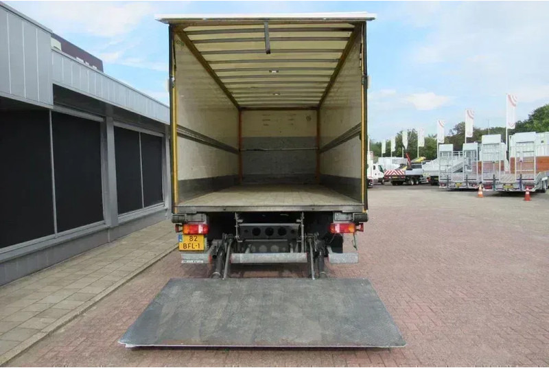 MAN TGM 18.250 Bak + klep Euro 6 - Kamion sa zatvorenim sandukom: slika 4 MAN TGM 18.250 Bak + klep Euro 6 - Kamion sa zatvorenim sandukom: slika 4