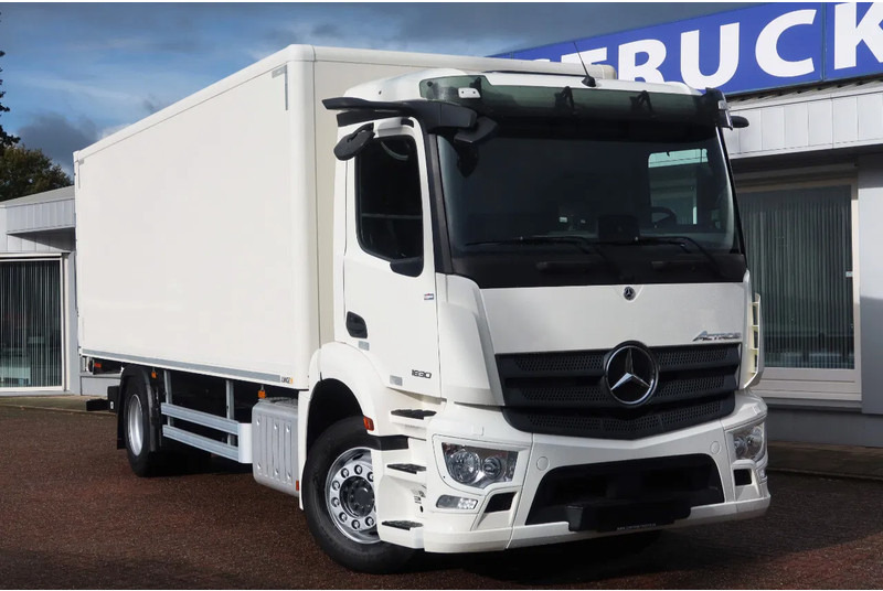Mercedes-Benz Actros 1830 Bak + Dhollandia klep 2000 KG + rolstops. - Kamion sa zatvorenim sandukom: slika 2 Mercedes-Benz Actros 1830 Bak + Dhollandia klep 2000 KG + rolstops. - Kamion sa zatvorenim sandukom: slika 2