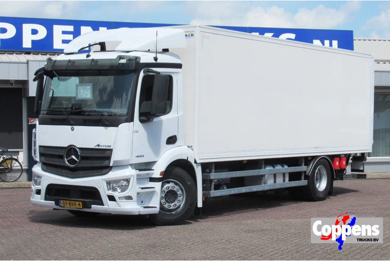 Mercedes-Benz Actros 1832 1832 LL 4x2 - Kamion sa zatvorenim sandukom: slika 1 Mercedes-Benz Actros 1832 1832 LL 4x2 - Kamion sa zatvorenim sandukom: slika 1
