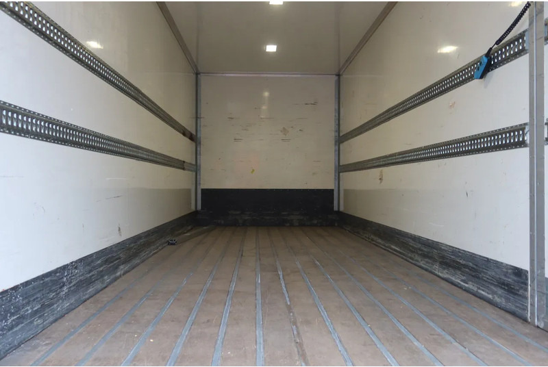 Mercedes-Benz Actros 1924 L Bak + Dhollandia klep 2000 KG + extra accu set. - Kamion sa zatvorenim sandukom: slika 4 Mercedes-Benz Actros 1924 L Bak + Dhollandia klep 2000 KG + extra accu set. - Kamion sa zatvorenim sandukom: slika 4