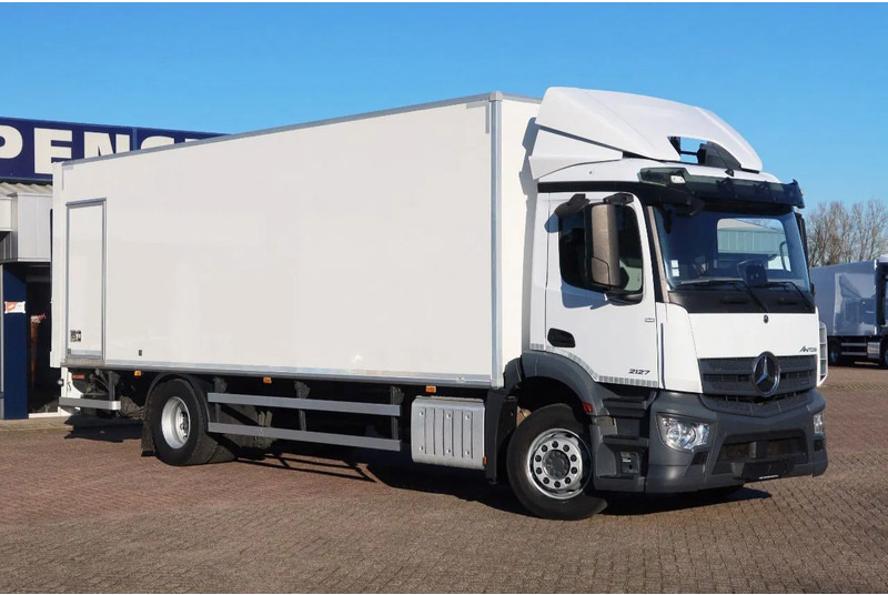 Mercedes-Benz Antos 2127 L Bak+Klep 2000 kg Euro 6 - Kamion sa zatvorenim sandukom: slika 2 Mercedes-Benz Antos 2127 L Bak+Klep 2000 kg Euro 6 - Kamion sa zatvorenim sandukom: slika 2