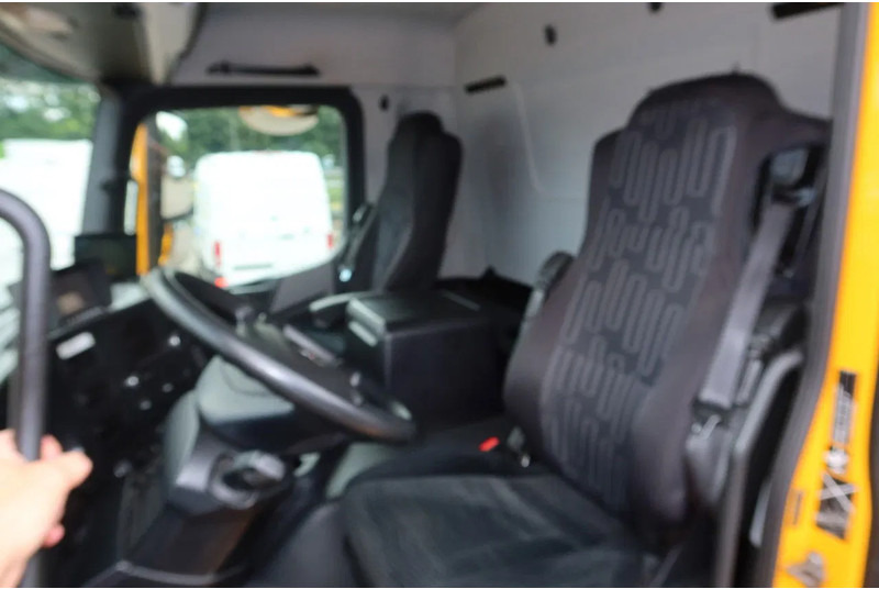 Mercedes-Benz Antos 2130L Koel/vries Bi- Temp Carrier Supra 1150 UT - Hladnjača: slika 5 Mercedes-Benz Antos 2130L Koel/vries Bi- Temp Carrier Supra 1150 UT - Hladnjača: slika 5