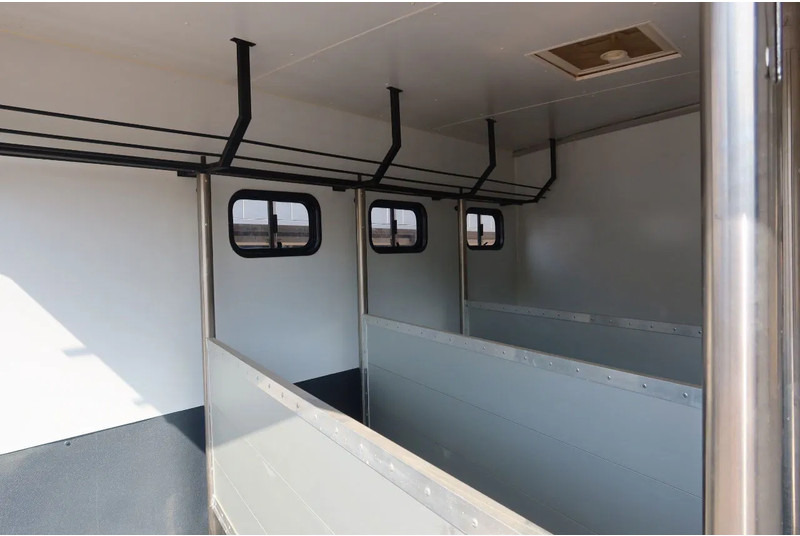 Mercedes-Benz Atego 816 L 3 Paarden/4 Ponies Nieuwe APK + nieuwe accu. - Kamioni za prevoz konja: slika 3 Mercedes-Benz Atego 816 L 3 Paarden/4 Ponies Nieuwe APK + nieuwe accu. - Kamioni za prevoz konja: slika 3