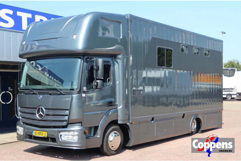 Mercedes-Benz Atego 816 L 3 Paarden/4 Ponies Nieuwe APK + nieuwe accu. - Kamioni za prevoz konja: slika 1 Mercedes-Benz Atego 816 L 3 Paarden/4 Ponies Nieuwe APK + nieuwe accu. - Kamioni za prevoz konja: slika 1