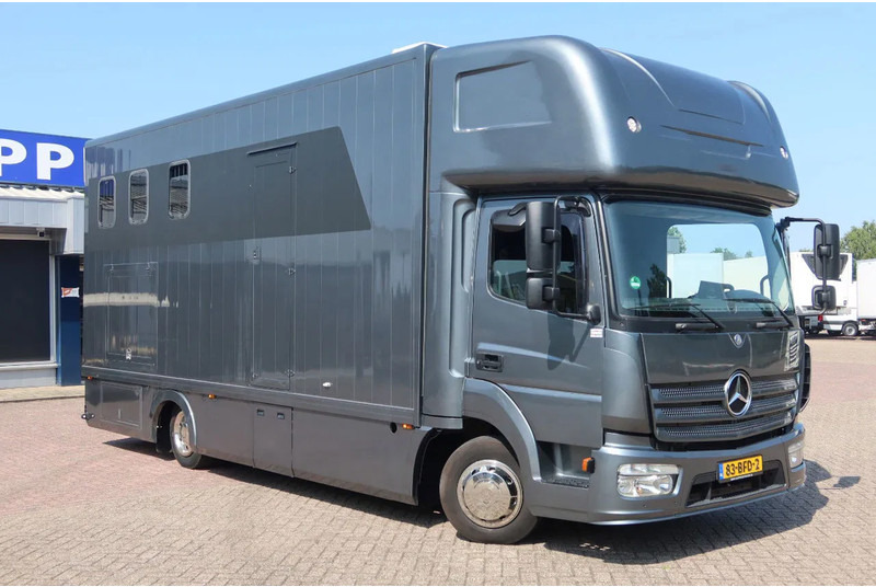 Mercedes-Benz Atego 816 L 3 Paarden/4 Ponies Nieuwe APK + nieuwe accu. - Kamioni za prevoz konja: slika 2 Mercedes-Benz Atego 816 L 3 Paarden/4 Ponies Nieuwe APK + nieuwe accu. - Kamioni za prevoz konja: slika 2