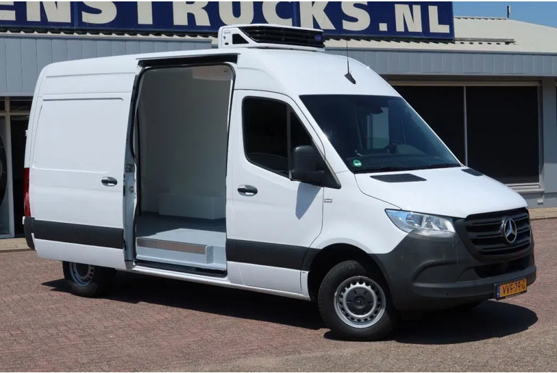 Mercedes-Benz Sprinter 315 CDI Koel/Vries/Verwarmen Carrier Xarios 350 + 220 volt nachtaansluiting - Dostavno vozilo hladnjača: slika 2 Mercedes-Benz Sprinter 315 CDI Koel/Vries/Verwarmen Carrier Xarios 350 + 220 volt nachtaansluiting - Dostavno vozilo hladnjača: slika 2